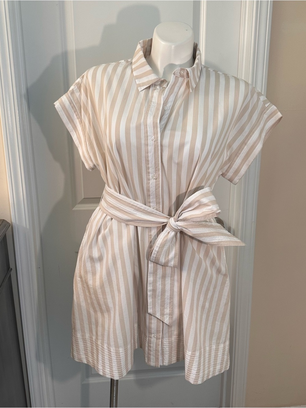 Crown & Ivy dress. Collared shirt dress.
Striped dress. XL Dress.